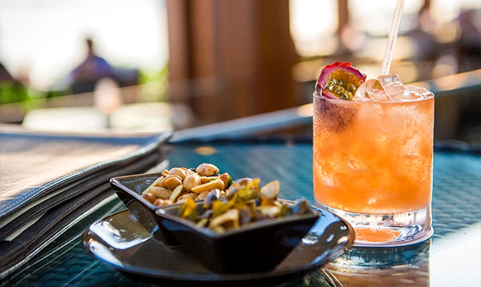 斯茹芬富士岛 Sirru Fen Fushi,dining时间( 全天候 )美食攻略 ONU（池畔酒吧） ，方便大家选岛（海岸线假期一级代理提供），海岛马尔代夫maldives